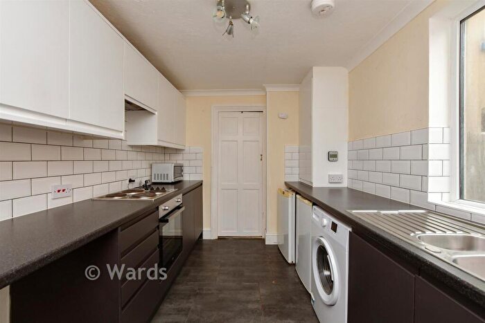 3 Bedroom Terraced House For Sale In Milburn Road, Gillingham, Kent, ME7