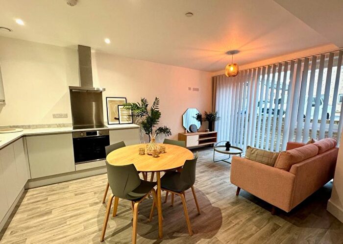 4 Bedroom Town House To Rent In Lescar Road, Waverley, Rotherham, S60