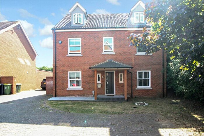 5 Bedroom Detached House For Sale In Temple Way, Rayleigh, Essex, SS6