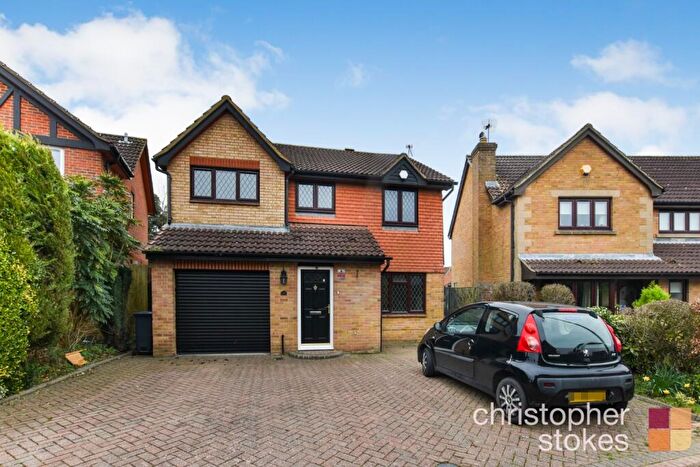 4 Bedroom Detached House To Rent In Whitebeam Close, Cheshunt, Hertfordshire, EN7