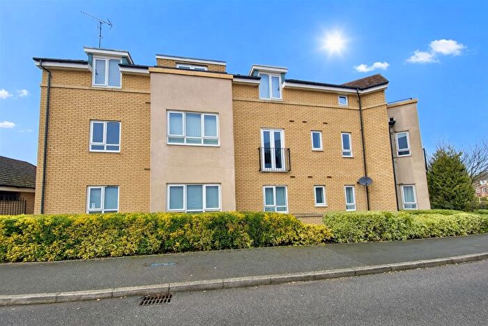 2 Bedroom Flat For Sale In Mid Water Crescent, Hampton Vale, Peterborough, PE7