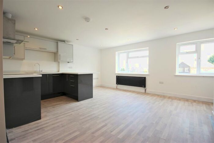 1 Bedroom Flat To Rent In Mayfield Avenue, Grove, Wantage, Oxfordshire, OX12