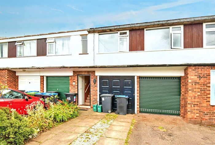 3 Bedroom Maisonette For Sale In Hatherell Road, Radford Semele, CV31