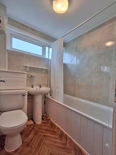 3 Bedroom Terraced House To Rent In Willowfield, Telford, TF7