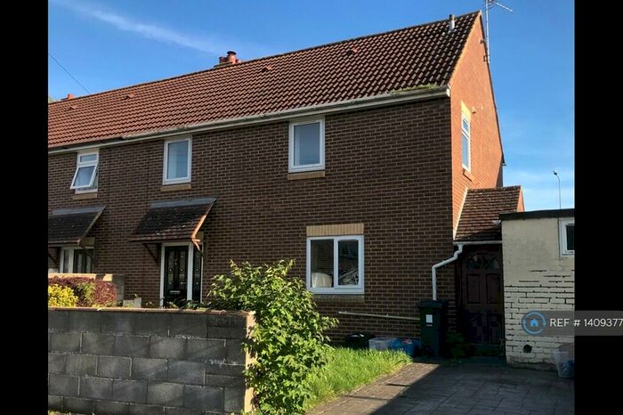 3 Bedroom Semi-Detached House To Rent In Wick Road, Bristol, BS35