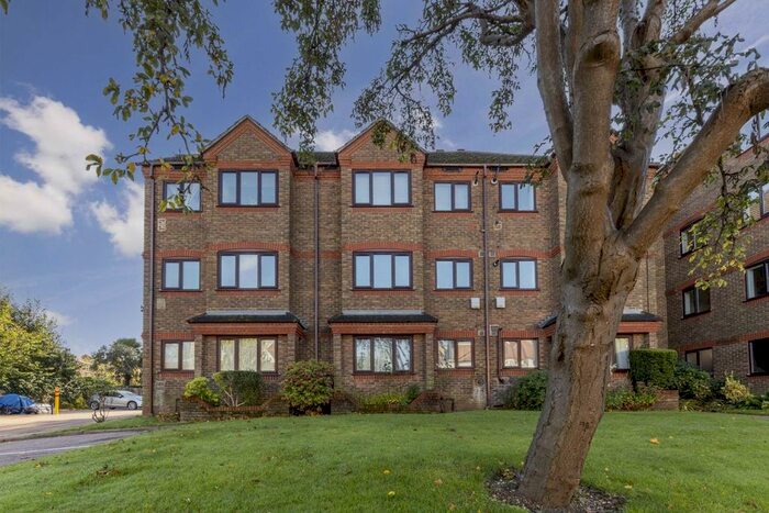 1 Bedroom Flat To Rent In Caroline Close, London N10