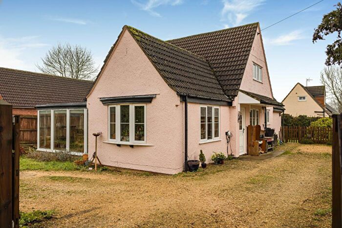 4 Bedroom Detached House For Sale In Bristol Road, Cambridge, Gloucester, GL2