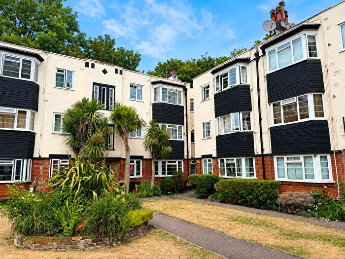2 Bedroom Flat For Sale In Loampit Hill, London, SE13