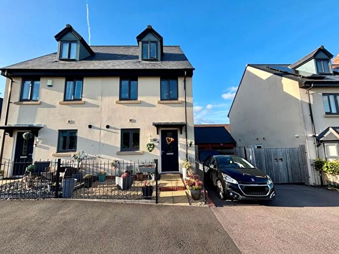 3 Bedroom Semi Detached House For Sale In Wall Close, Lawley, TF4