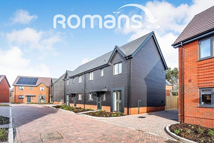 3 Bedroom Property To Rent In Hunt Way, Crowthorne, Berkshire, RG45