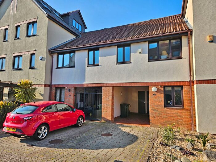 3 Bedroom Terraced House For Sale In Coverack Way, Port Solent, PO6