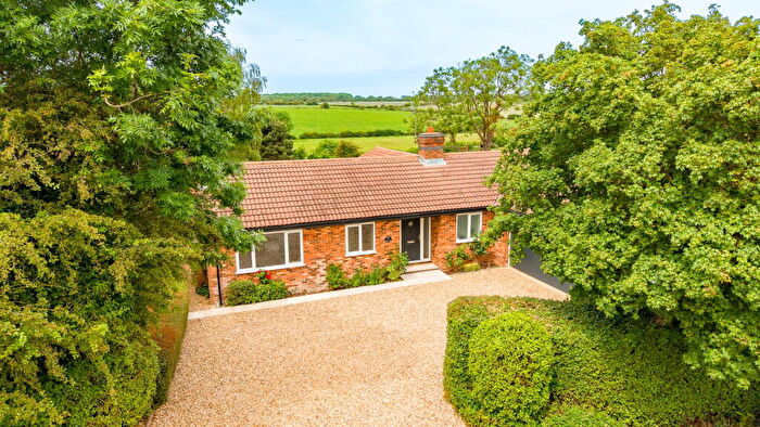 4 Bedroom Detached Bungalow For Sale In The Hollow In Little Humby Near Grantham, NG33