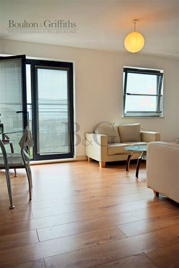 2 Bedroom Apartment To Rent In Galleon Way, Bute Dock, Cardiff, CF10