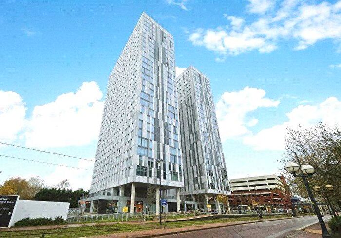 2 Bedroom Flat To Rent In Michigan Point Tower, Michigan Avenue, Salford, Greater Manchester, M50