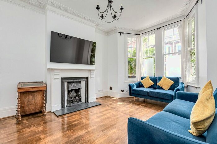 2 Bedroom Flat To Rent In Juer Street, London, SW11