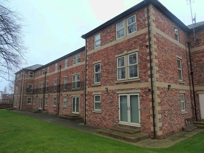 2 Bedroom Flat To Rent In Brook Crescent, Wakefield, WF1