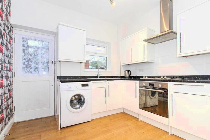 1 Bedroom Flat To Rent In Terront Road, Harringay, N15