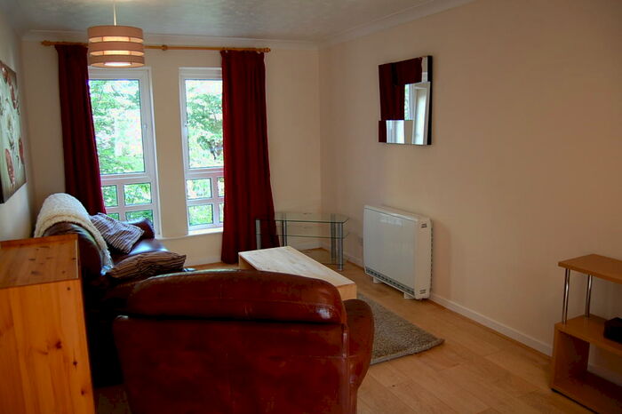 2 Bedroom Apartment To Rent In Ashvale Court, City Centre, Aberdeen, AB10