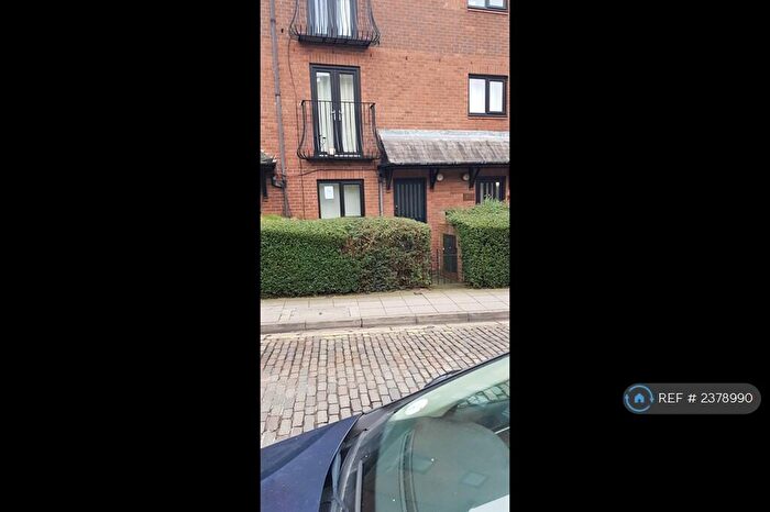 Studio To Rent In Blackfriars Court, Newcastle Upon Tyne, NE1