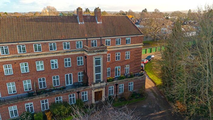 2 Bedroom Flat For Sale In Woodstock Close, Oxford, OX2