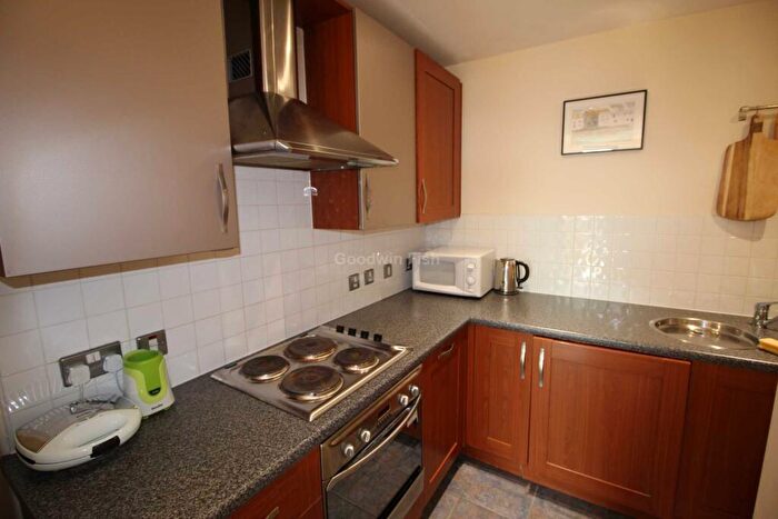 2 Bedroom Apartment To Rent In City South, City Road East, Southern Gateway, M15