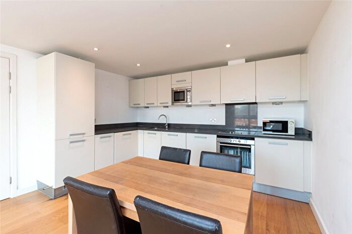 2 Bedroom Flat To Rent In Dovecote House, Water Gardens Square, SE16