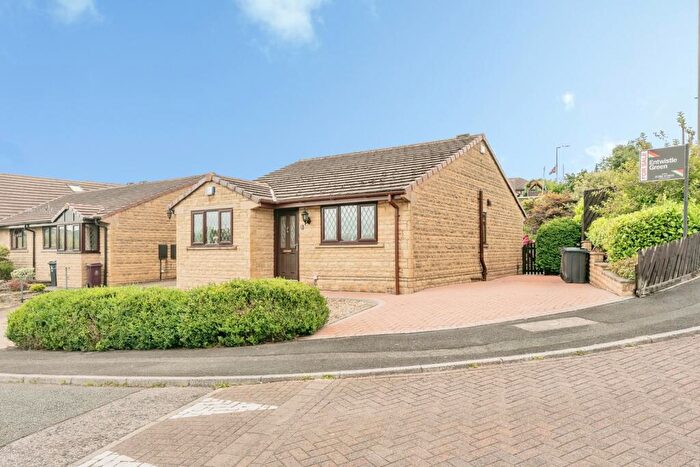 3 Bedroom Bungalow For Sale In Stainton Drive, Burnley, Lancashire, BB12