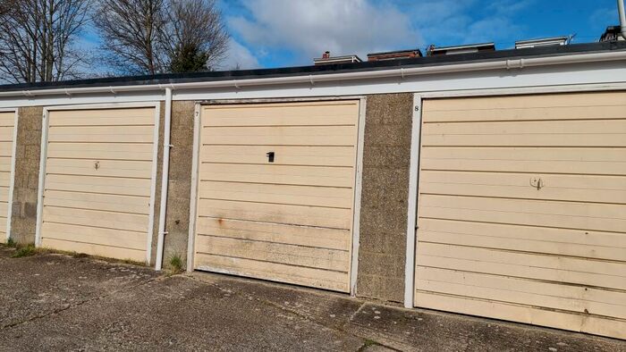 Garage / Parking To Rent In Highfield Road, Salisbury, SP2