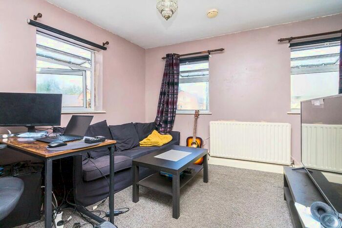 1 Bedroom Flat To Rent In Broadway, London, W13