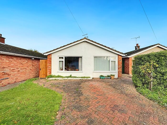 3 Bedroom Detached Bungalow For Sale In Parkwood Avenue, Wivenhoe, Colchester, CO7