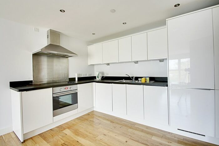 1 Bedroom Flat To Rent In Chase Side, Southgate, N14