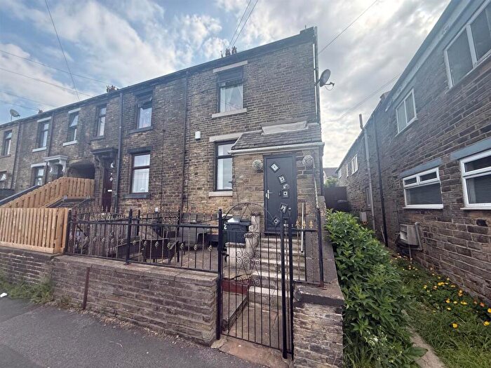 1 Bedroom End Of Terrace House For Sale In Idle Road, Undercliffe, Bradford, BD2