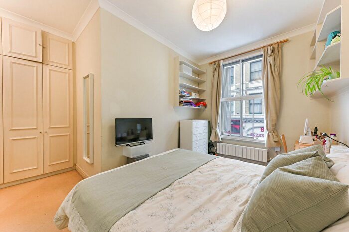 3 Bedroom Flat To Rent In Pied Bull Court, Galen Place, WC1A