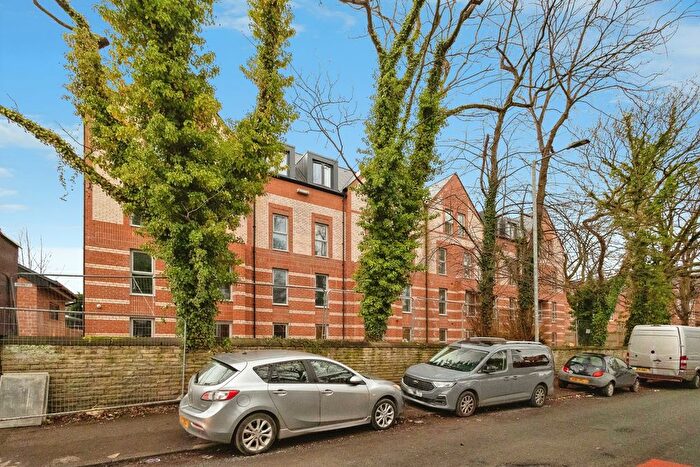 1 Bedroom Flat For Sale In Daisy Bank Park, Laindon Road, Manchester, Greater Manchester, M14