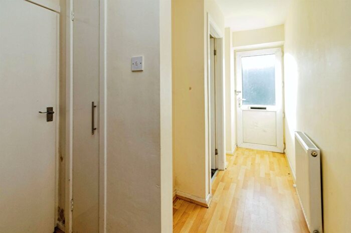 1 Bedroom Flat For Sale In North Street, Walsall, WS2