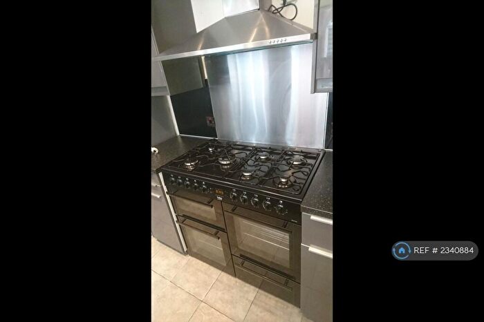 4 Bedroom Terraced House To Rent In Delaunays Road, Manchester, M8