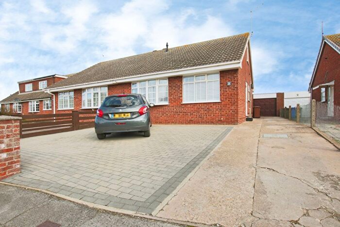 2 Bedroom Semi-detached Bungalow For Sale In Oak Avenue, Withernsea, East Riding Of Yorkshire, HU19