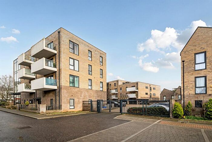 2 Bedroom Apartment For Sale In Tranquil Lane, Harrow, HA2