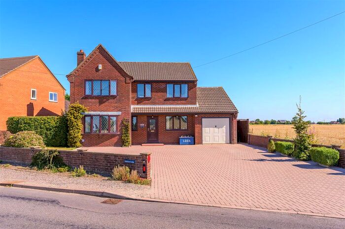 4 Bedroom Detached House For Sale In Willington Road, Kirton End, PE20