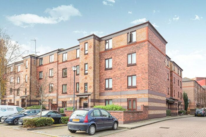 1 Bedroom Apartment To Rent In Franklin Court, Redcliffe, Bristol City Centre, BS1