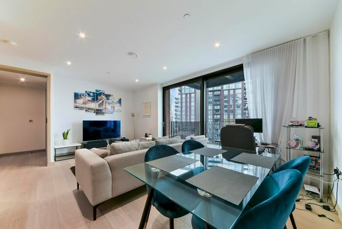 1 Bedroom Flat To Rent In Legacy Building, Embassy Gardens, London, SW11