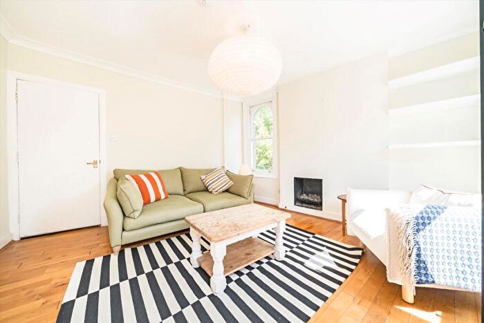 1 Bedroom Flat To Rent In Vicarage Grove, Camberwell, SE5