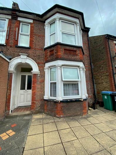 Studio To Rent In Marlborough Road, Watford, WD18