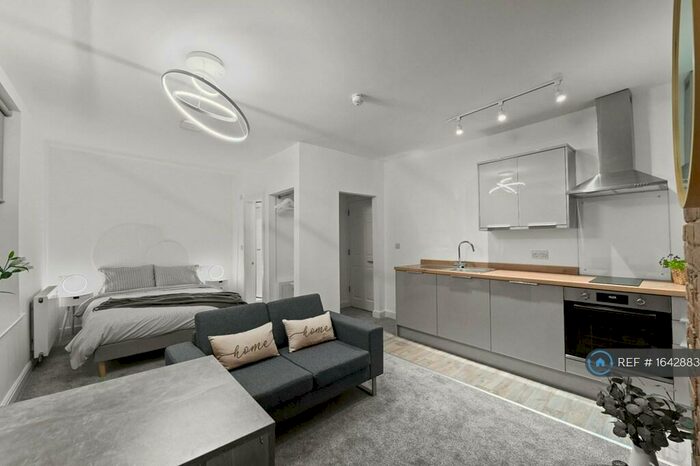 Studio To Rent In Burton Road, Derby, DE23