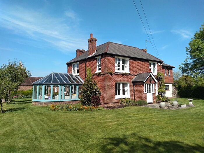 4 Bedroom Detached House For Sale In Rye Road, Sandhurst, TN18