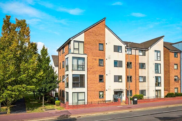 2 Bedroom Flat For Sale In Countess Way, Broughton, MK10
