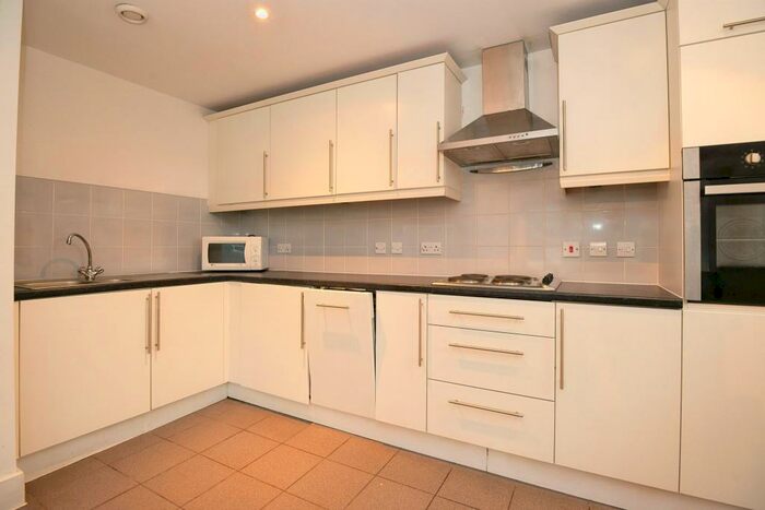 2 Bedroom Apartment To Rent In Golate Court, CF10