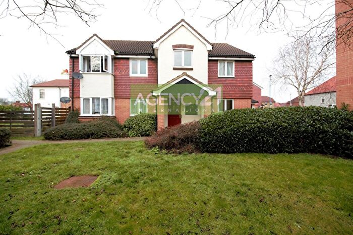 1 Bedroom Flat To Rent In Sparks Close, Dagenham, RM8