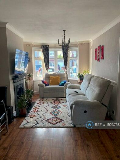 3 Bedroom Terraced House To Rent In Montrose Avenue, Welling, DA16
