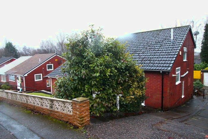 3 Bedroom Semi-Detached House To Rent In Yorkdale, Oldham, OL4